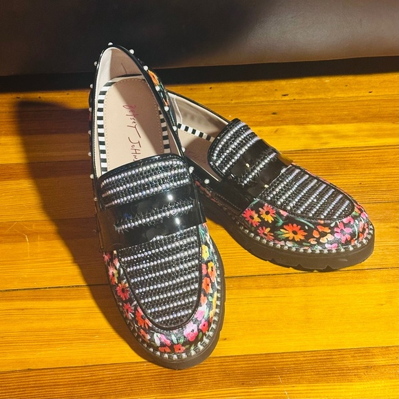 Betsey Johnson floral and pearl loafers - Picture 1 of 3